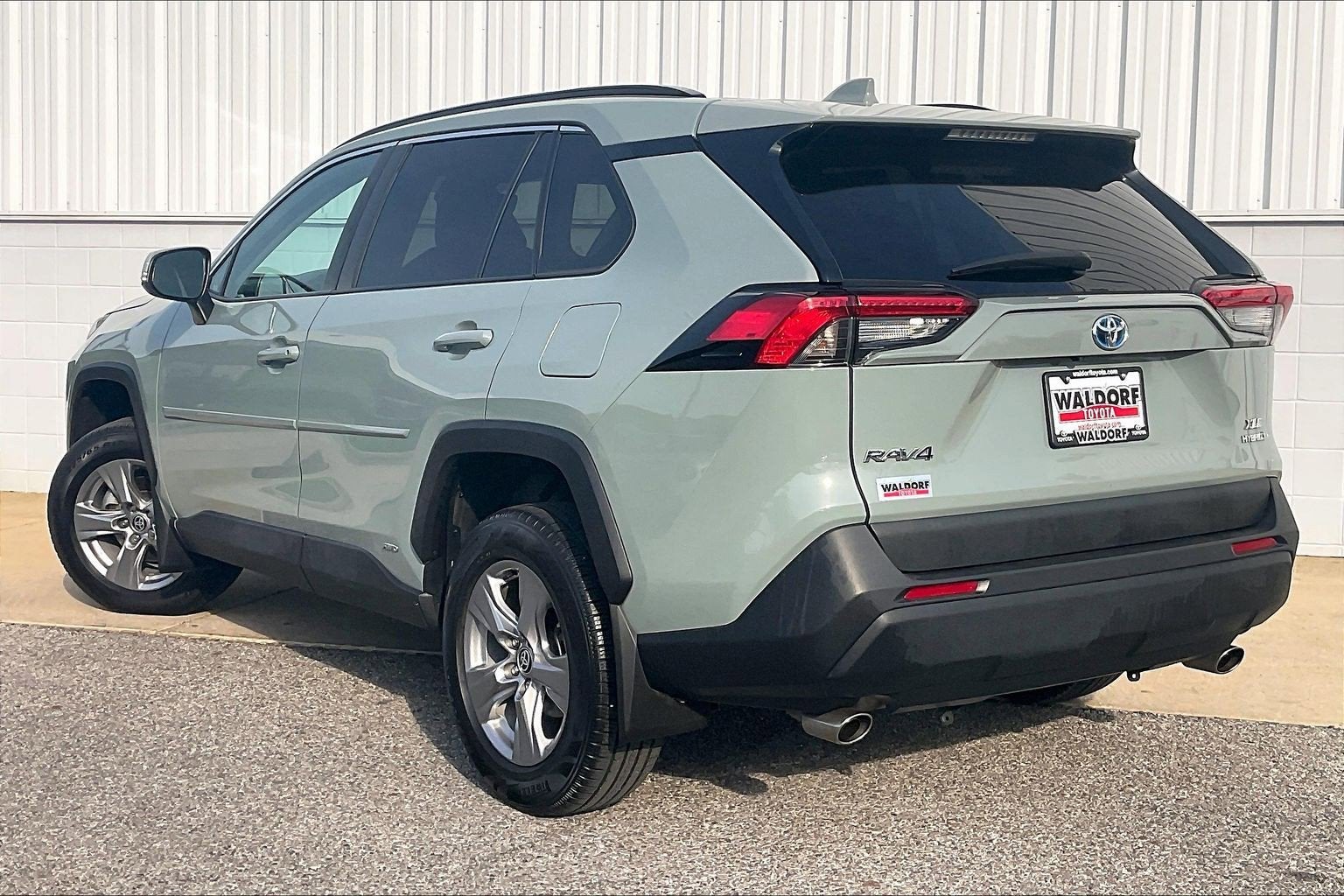 2023 Toyota RAV4 Hybrid XLE