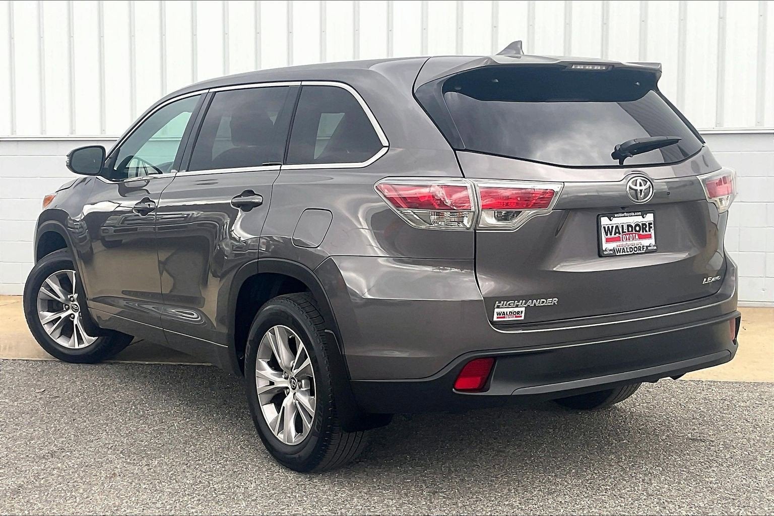 2016 Toyota Highlander LE Plus V6