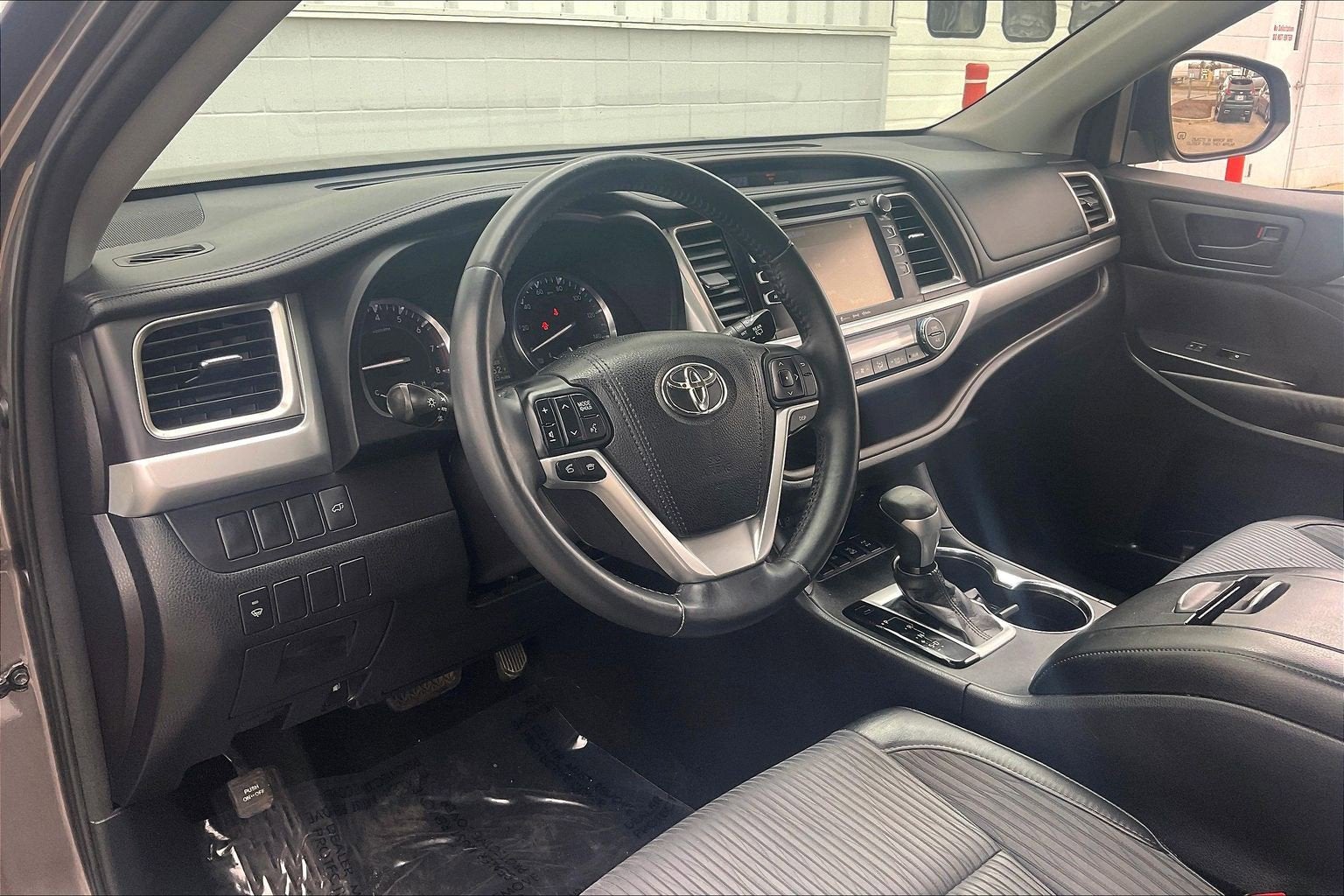 2016 Toyota Highlander LE Plus V6