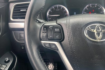 2016 Toyota Highlander LE Plus V6