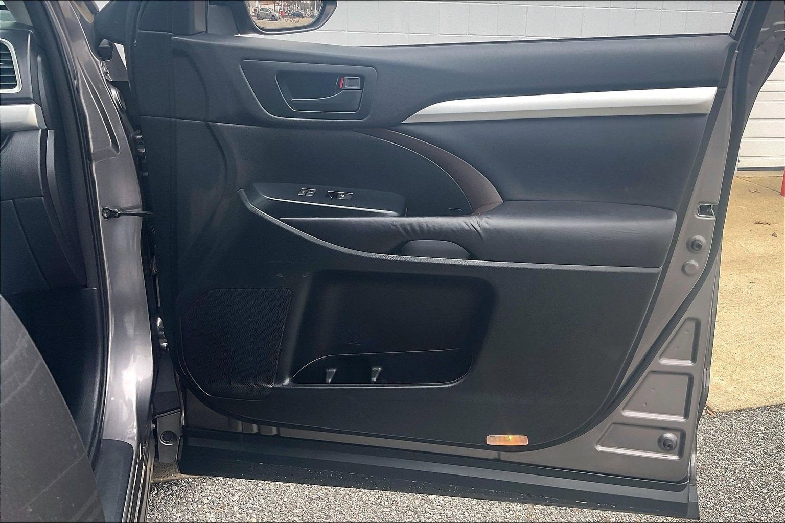 2016 Toyota Highlander LE Plus V6