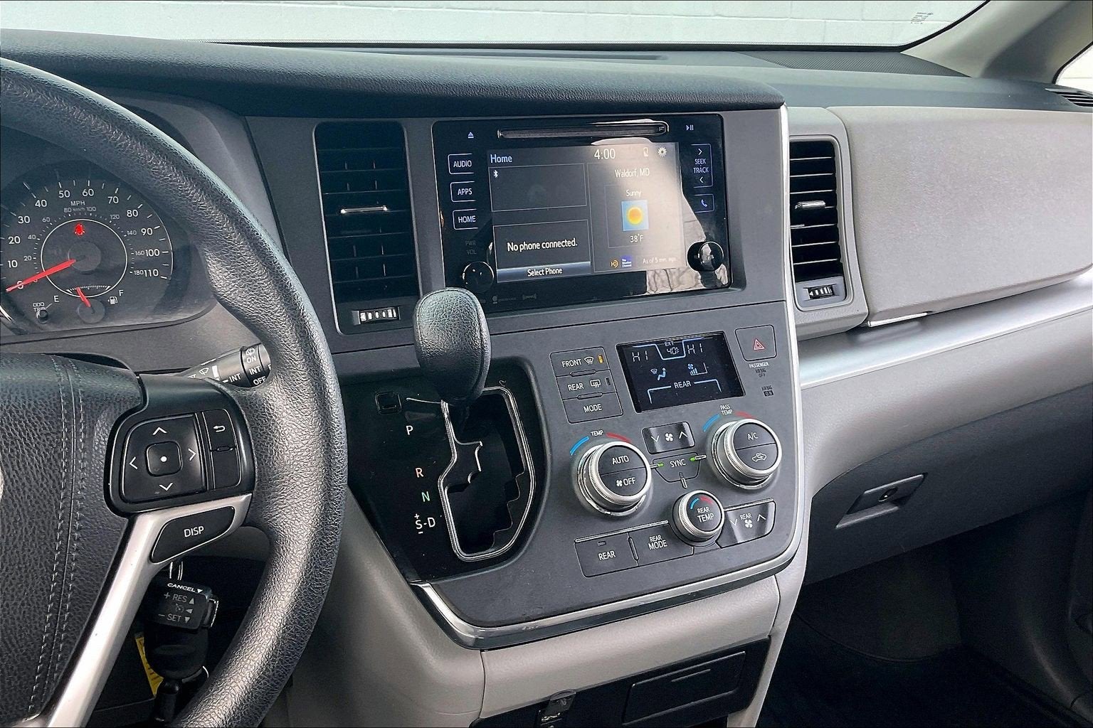 2017 Toyota Sienna LE