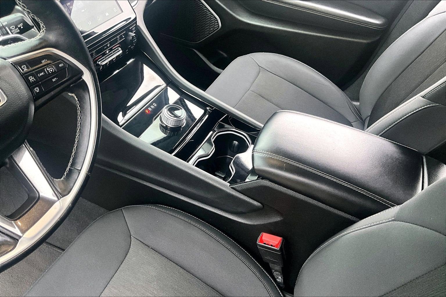 2022 Jeep Grand Cherokee L Laredo LUXURY TECH PKG