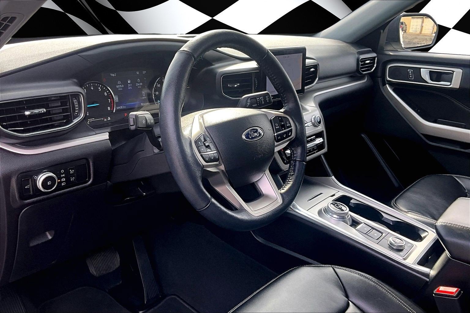 2022 Ford Explorer XLT LUXURY PANO ROOF