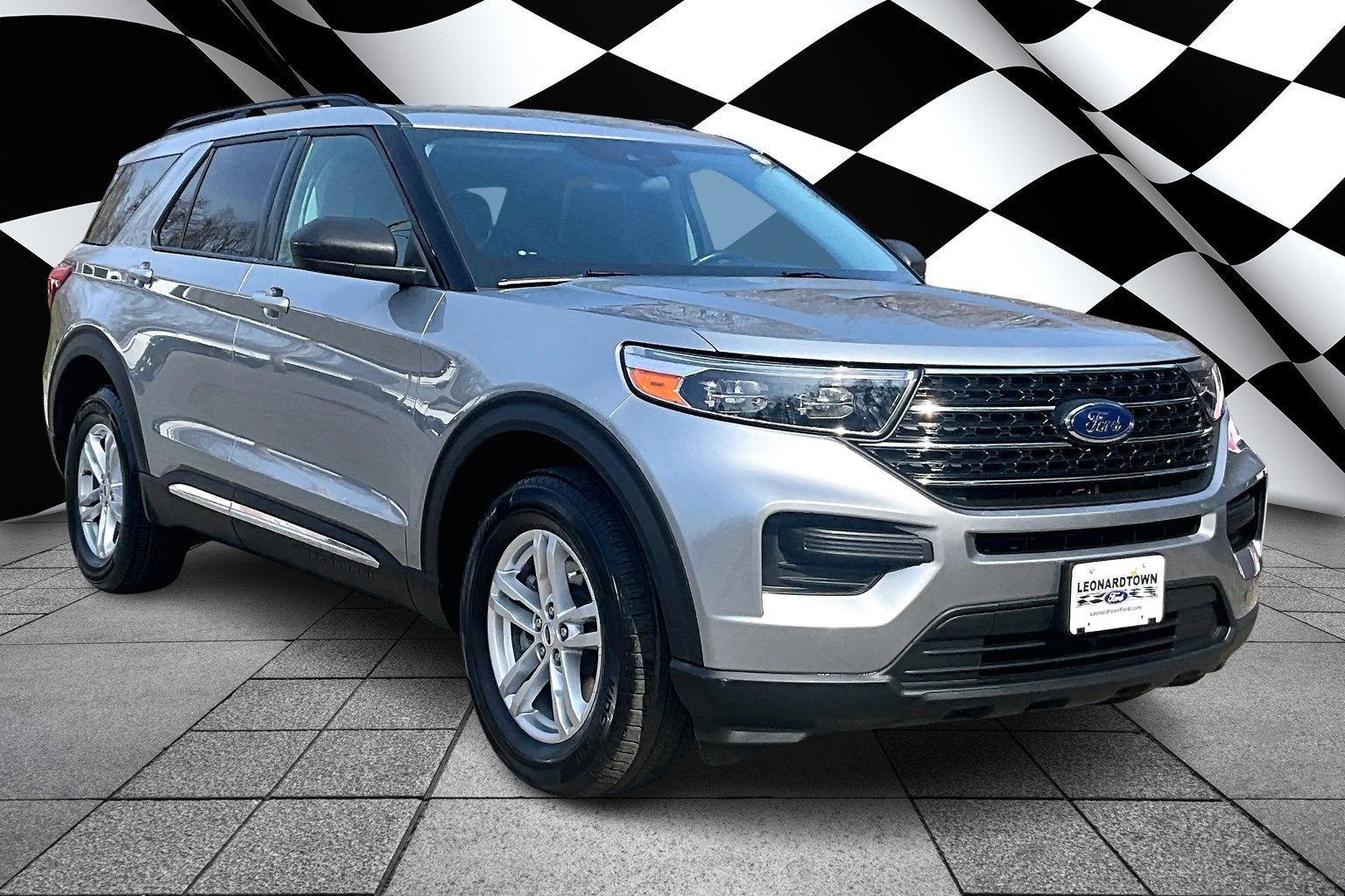 2022 Ford Explorer XLT 4WD WITH FACTORY TOW PKG