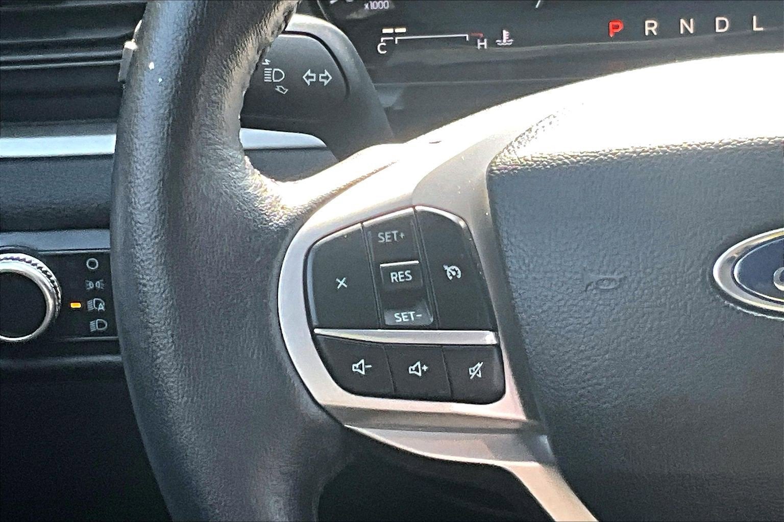 2022 Ford Explorer XLT 4WD WITH FACTORY TOW PKG