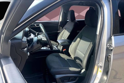 2022 Ford Explorer XLT 4WD WITH FACTORY TOW PKG