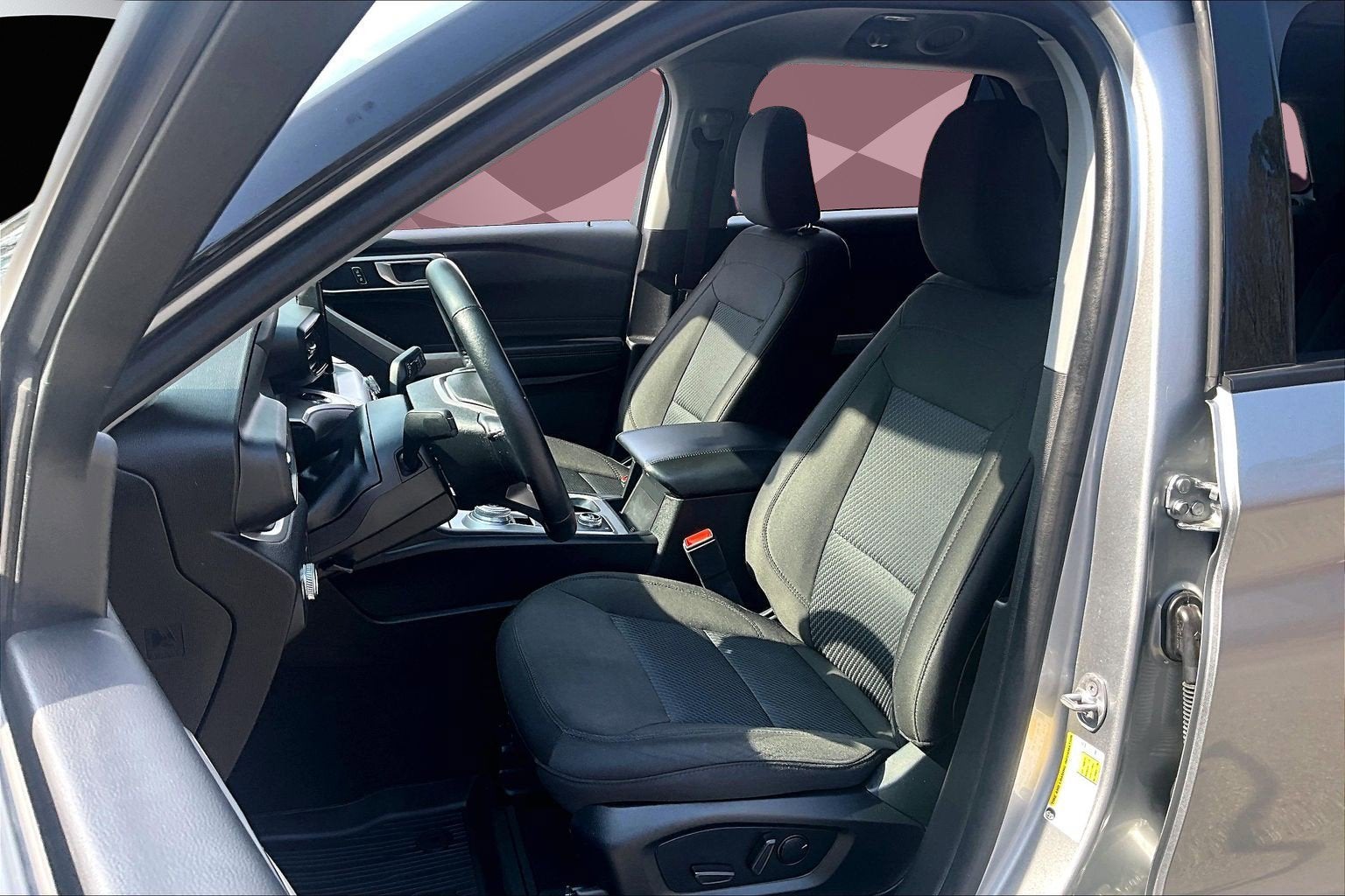 2022 Ford Explorer XLT 4WD WITH FACTORY TOW PKG