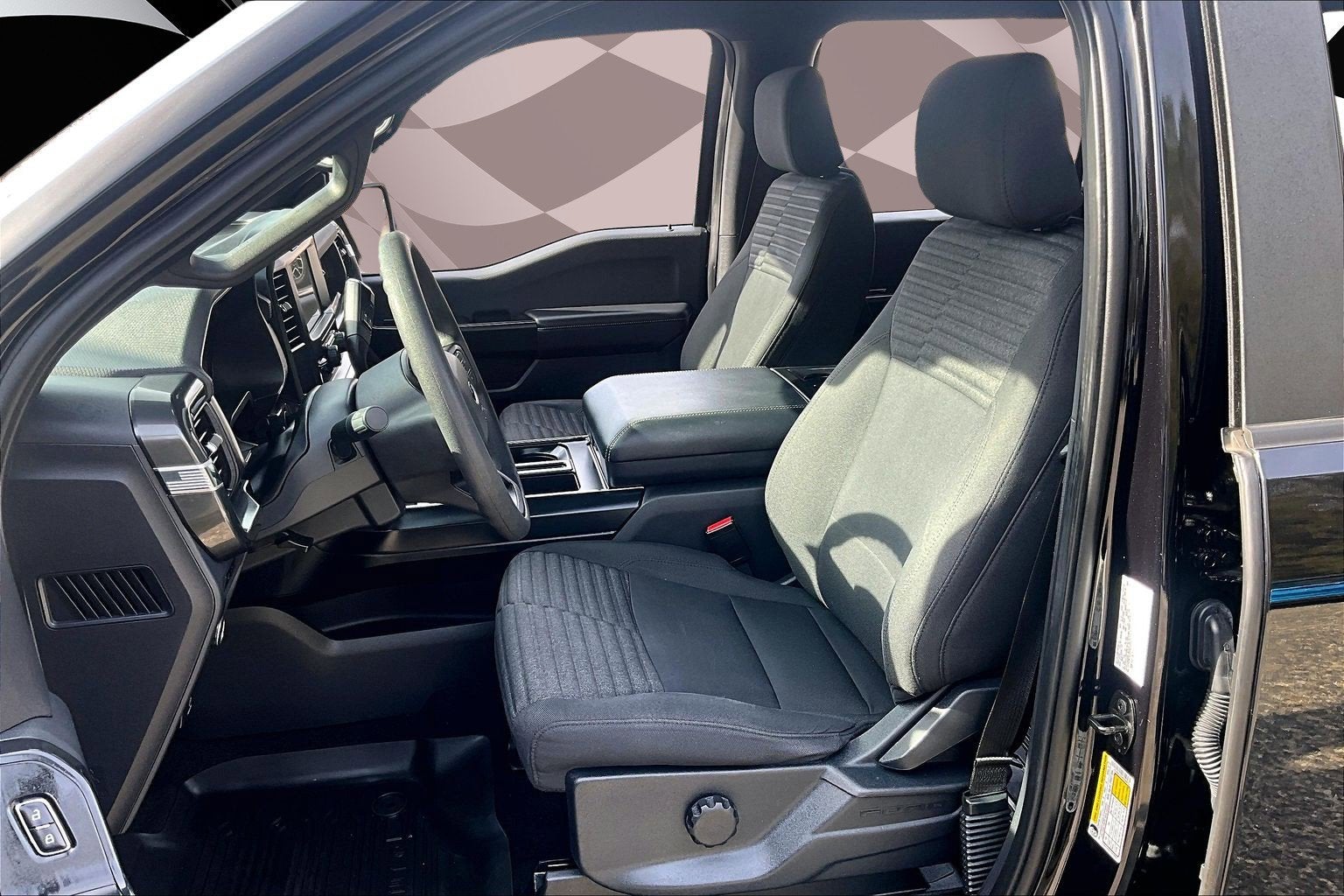 2023 Ford F-150 STX V8 CREW