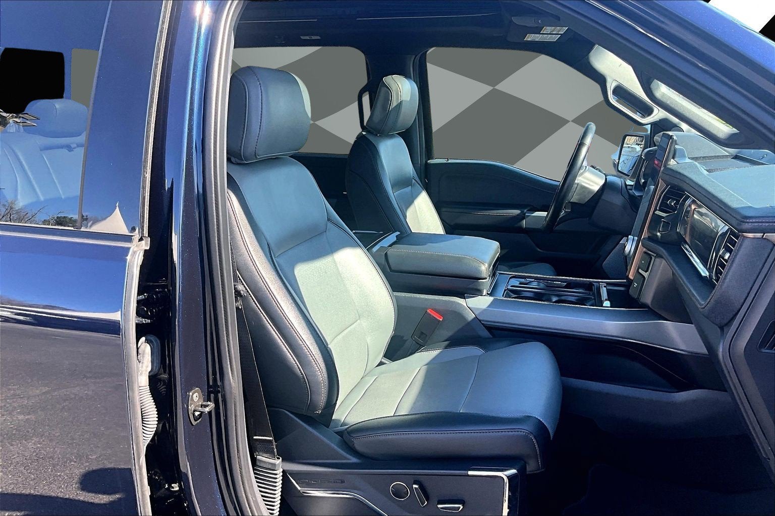 2023 Ford F-150 Lightning LARIAT LONG RANGE PANO ROOF