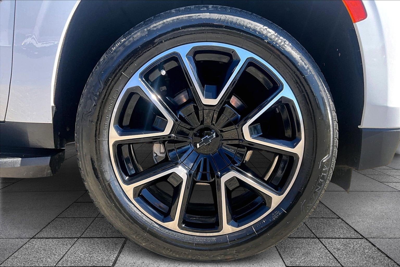 2023 Chevrolet Suburban RST