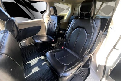 2021 Chrysler Voyager LXI