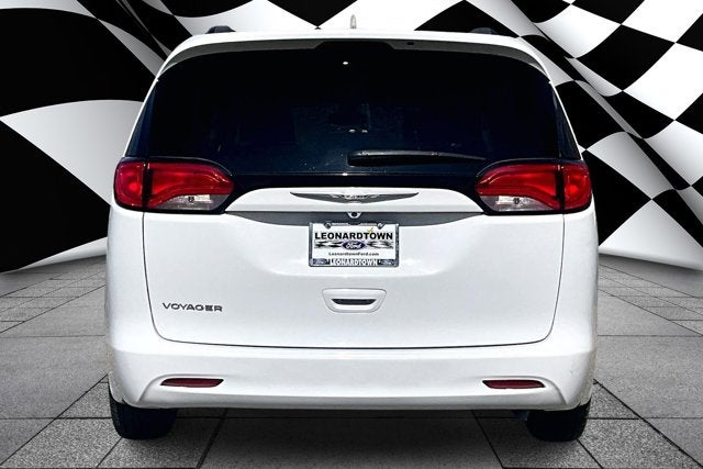 2021 Chrysler Voyager LXI