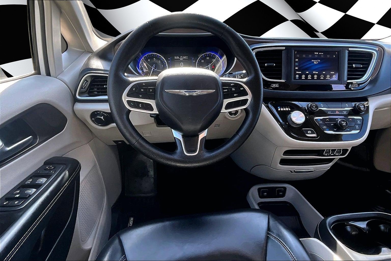 2021 Chrysler Voyager LXI