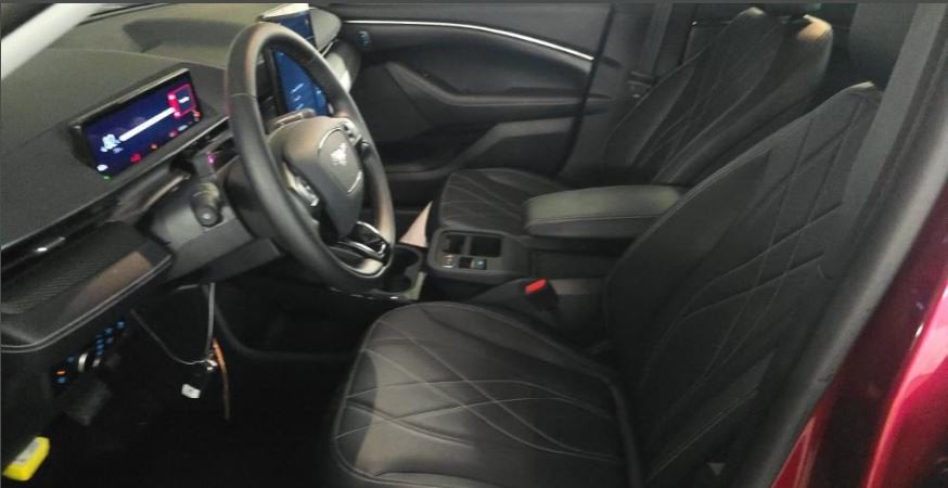 2025 Ford Mustang Mach-E AWD COMFORT PKG