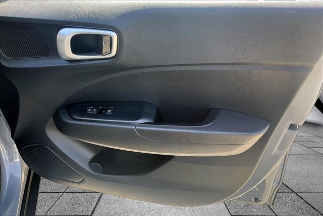 2022 Hyundai Venue SE