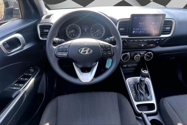 2022 Hyundai Venue SE