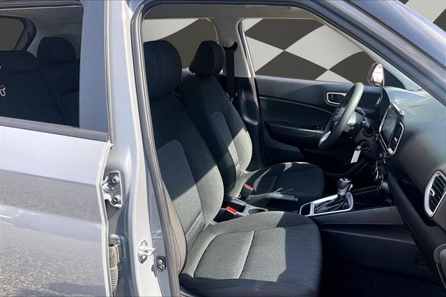 2022 Hyundai Venue SE