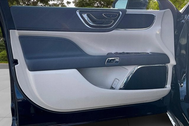 2019 Lincoln Continental Select