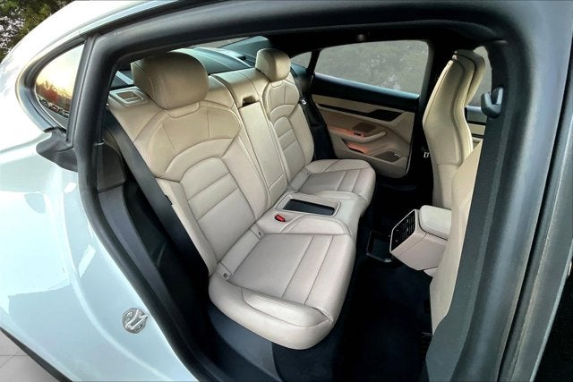 2022 Porsche Taycan Base